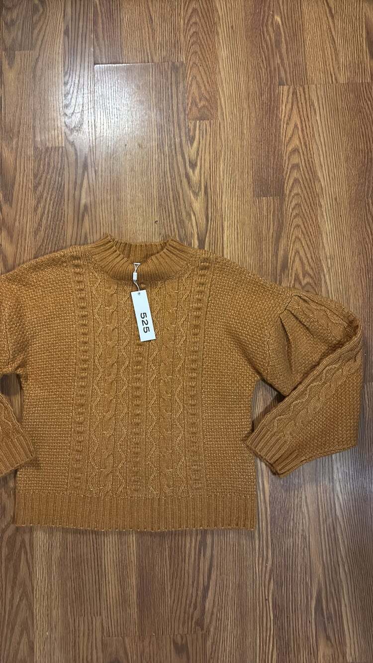 NWT 525 mustard yellow Rollneck Chunky Cable Knit Fall/ Winter Sweater